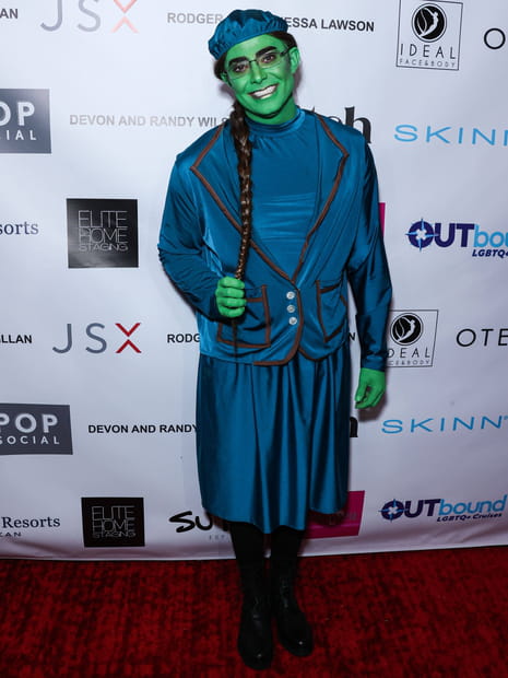 L'acteur Jonathan Bennett méconnaissable