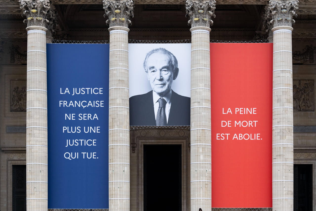 Robert Badinter au Panthéon : des hommages forts en symboles, suivez la cérémonie en direct