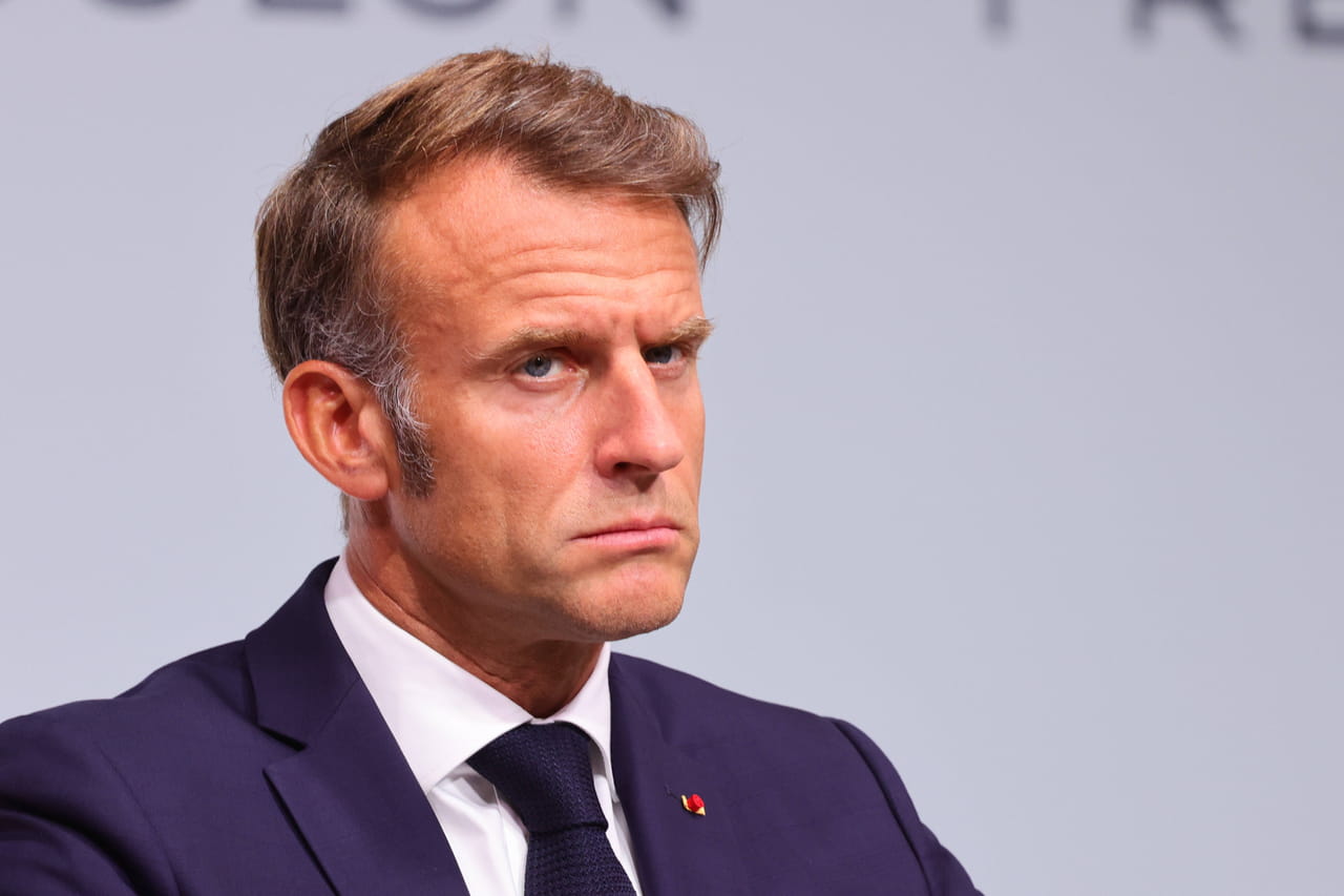 Nouveau gouvernement : le PS entre, LR sort... Macron a sorti la calculette