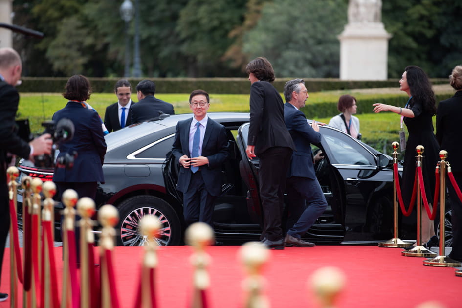 Le vice-pr&eacute;sident chinois bien pr&eacute;sent