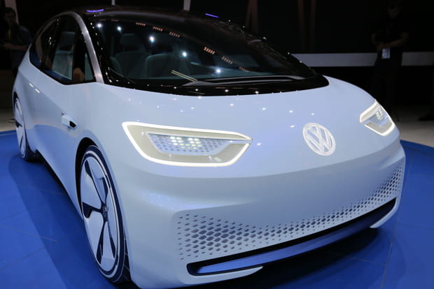 Le premier véhicule d'une large offensive