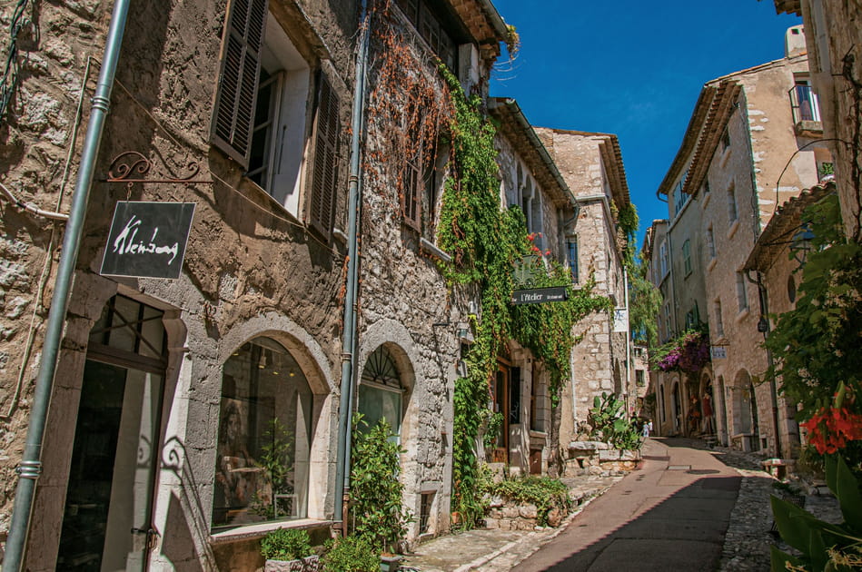 L'ambiance boh&egrave;me de Saint-Paul-de-Vence