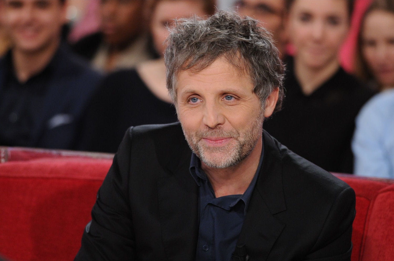 Stéphane Guillon : il imite Guy Bedos et insulte Nadine Morano