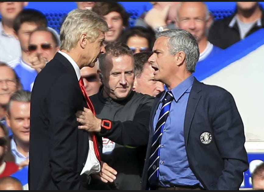 Ars&egrave;ne Wenger et Jos&eacute; Mourinho, la bousculade de trop
