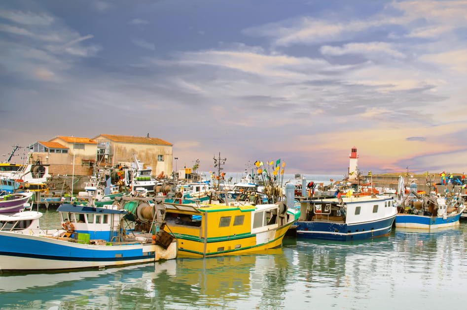 La Cotini&egrave;re, un village de p&ecirc;cheurs aux cabanes color&eacute;es