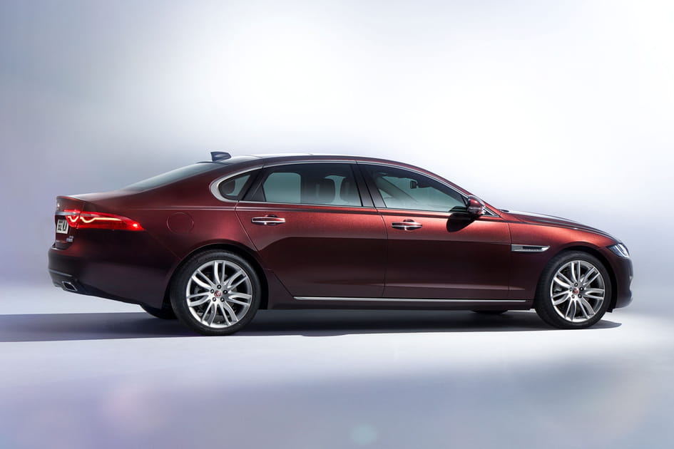 Jaguar XF L