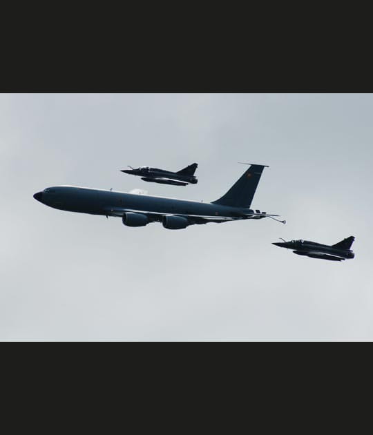 Escorte serr&eacute;e