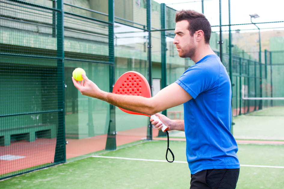 Le padel, entre squash et tennis