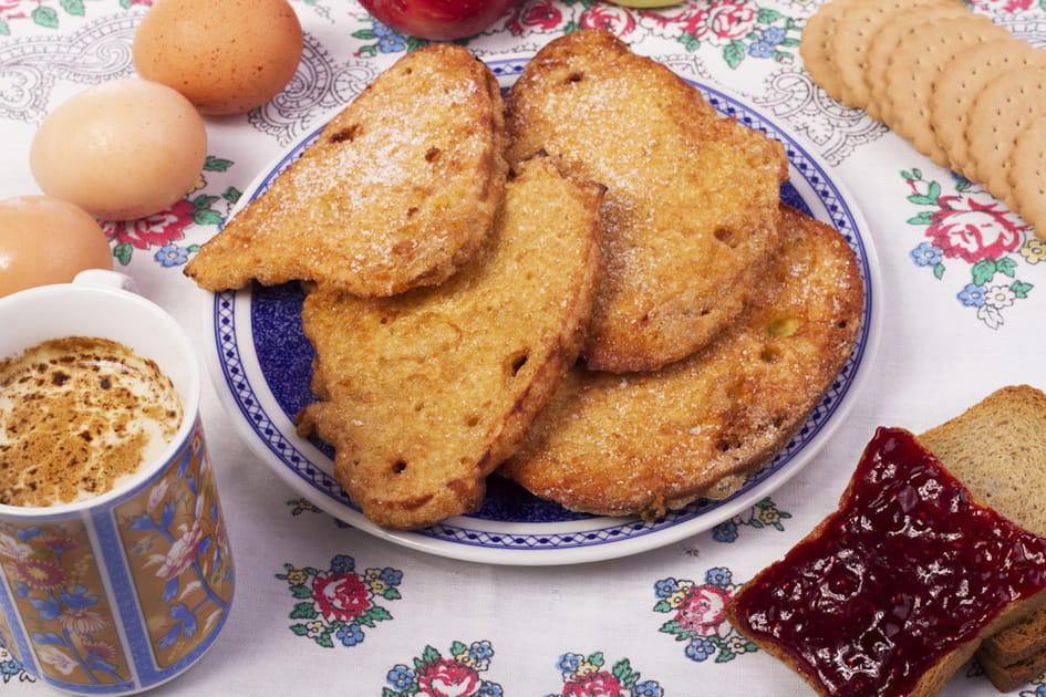 Au Portugal, caf&eacute; au lait et brioches