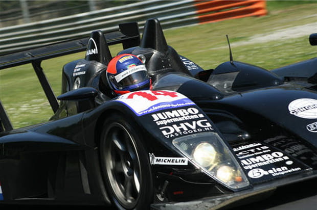 Anciens pilotes de course au départ