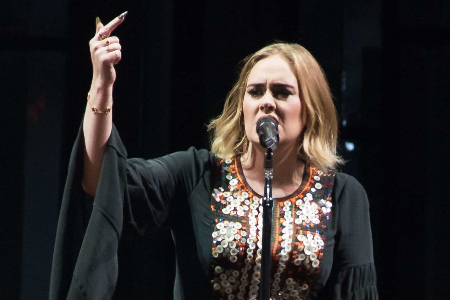 Conviée à chanter au Super Bowl 2017, Adele refuse