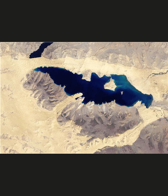 Les lacs noirs de Mongolie