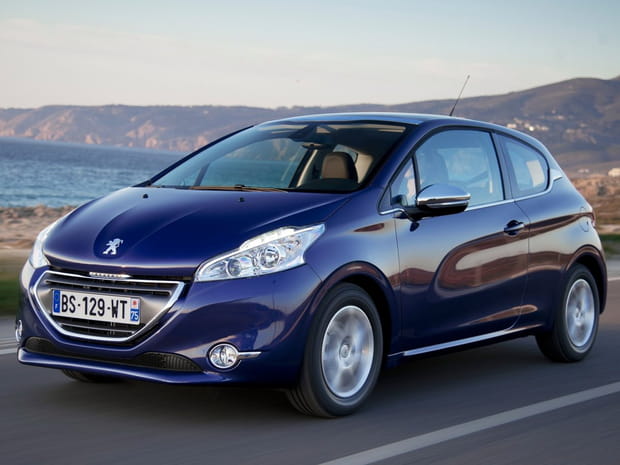 Peugeot 208 à Poissy et Mulhouse