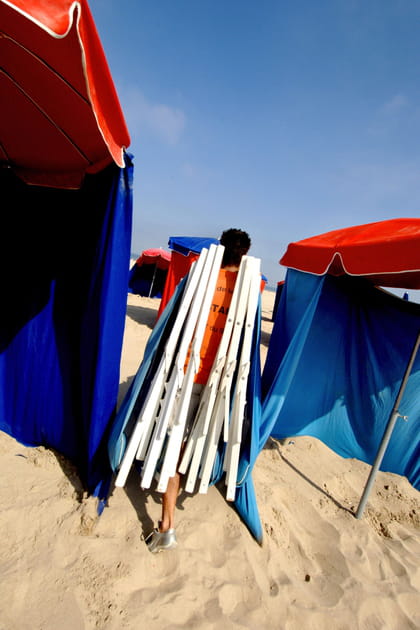 Il a d'abord collectionn&eacute; les petits boulots