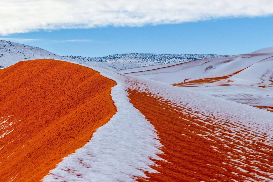 Les dunes du Sahara sous la neige