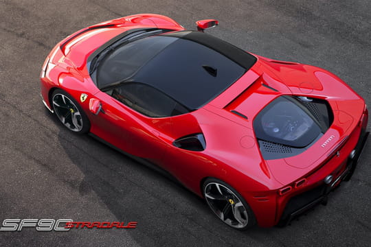 Ferrari SF90&nbsp;Stradale&nbsp;: les photos de la nouvelle Ferrari hybride