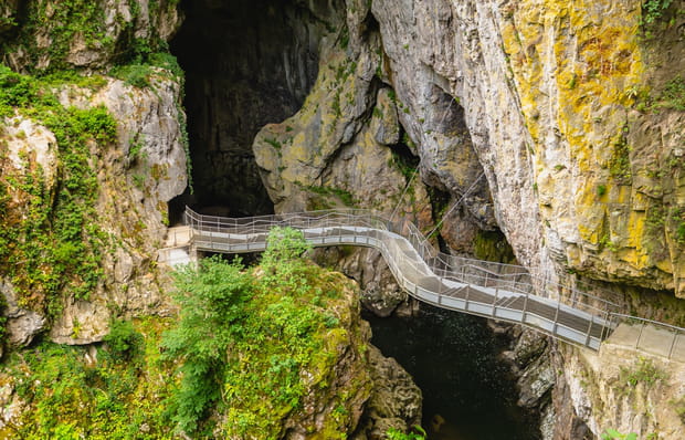 Les grottes de Škocjan en Slovénie pour voir un canyon souterrain géant