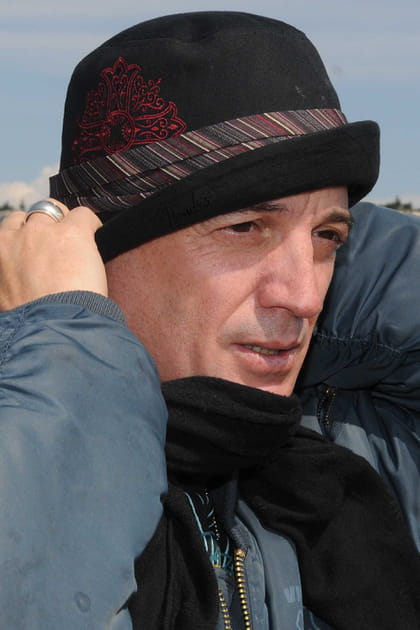 Artiste, po&egrave;te, com&eacute;dien... Francis Lalanne multiplie les casquettes