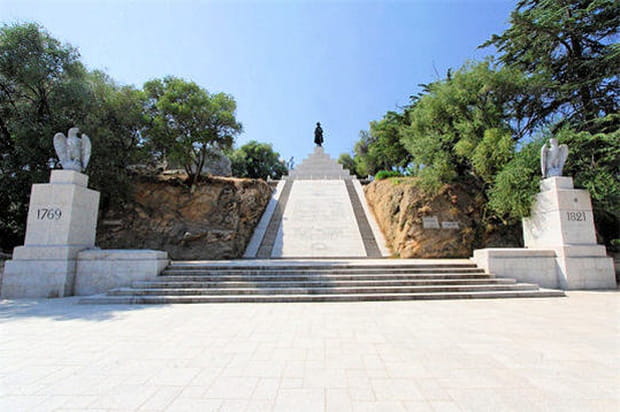 Le monument Napoléon