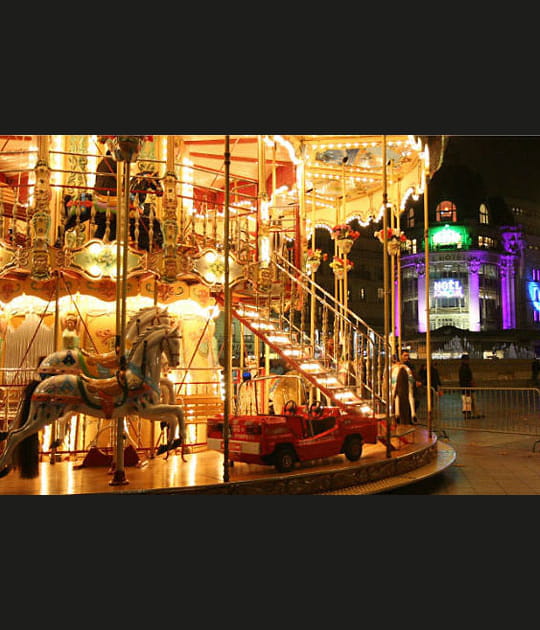 Le parvis de l'H&ocirc;tel de ville