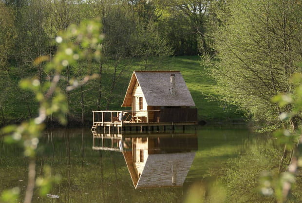 Une cabane sur pilotis dans le Morvan