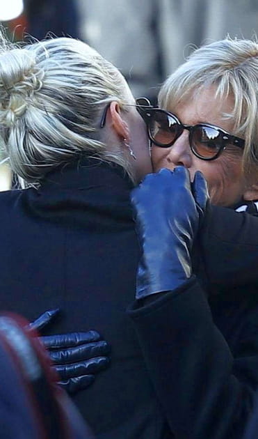 Les obs&egrave;ques de Johnny organis&eacute;es avec Brigitte Macron (1/2)