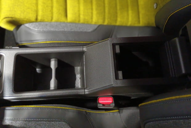 R5 E-Tech : ces petits rangements sont bien pratiques