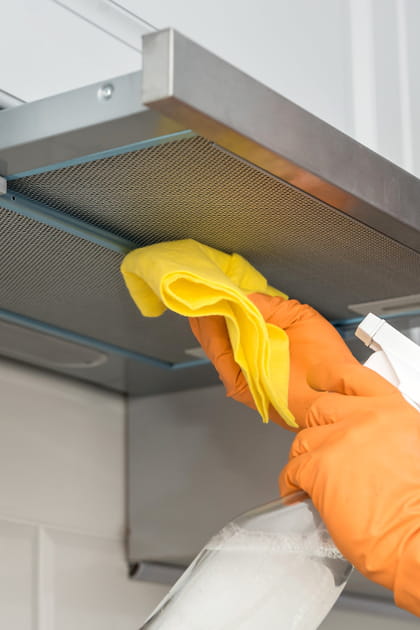 Nettoyer la hotte de la cuisine