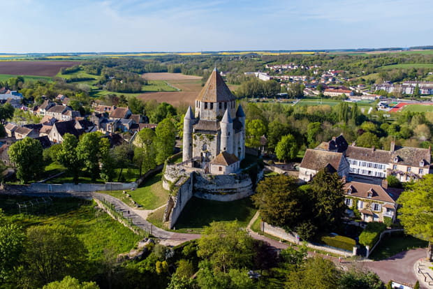 La Tour César, tour de guet de la cité médiévale de Provins au Moyen Âge