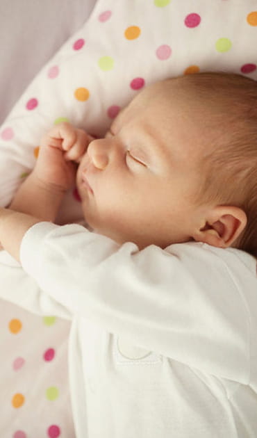 &quot;Les b&eacute;b&eacute;s europ&eacute;ens vont recevoir une puce sous la peau&quot;