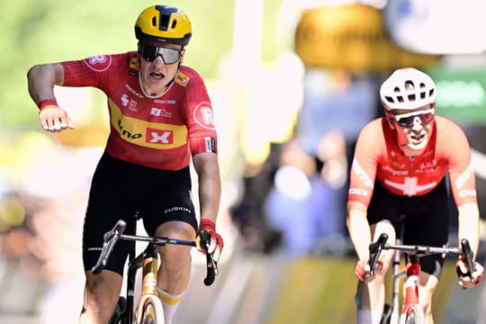 DIRECT. Tour de France 2025&nbsp;: Abrahamsen s'impose sur la 11e &eacute;tape, grosse frayeur pour Pogacar, le classement