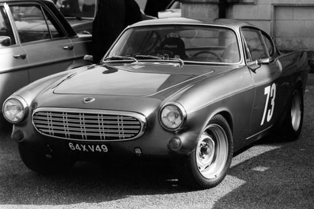 Volvo P1800 typée course