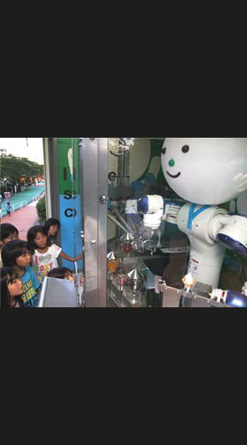 Un robot pour servir les glaces aux clients