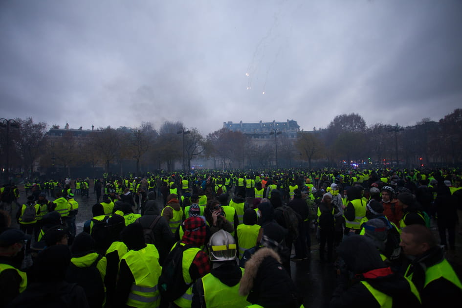 Gilets jaunes&nbsp;: les images choc &agrave; Paris