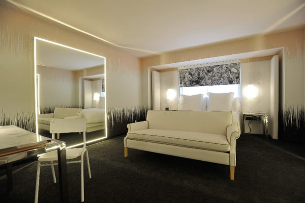 Suite à la World tower