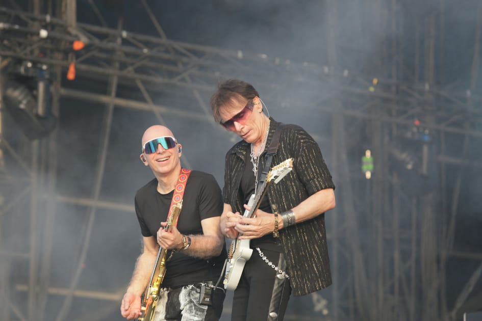 Joe Satriani &amp; Steve Vai, complices du manche &eacute;lectrique