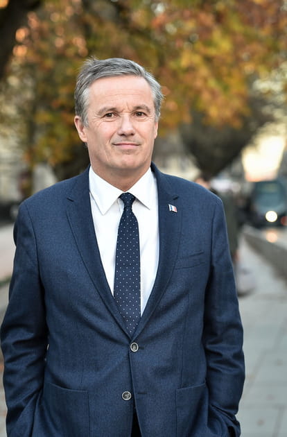 Fran&ccedil;ois Fillon rappelle le pass&eacute; de Nicolas Dupont-Aignan