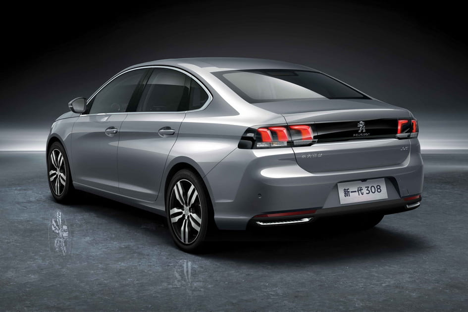 Peugeot 308 Sedan
