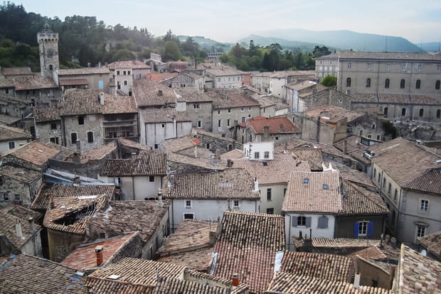 Montélimar, la montagne dominant la ville
