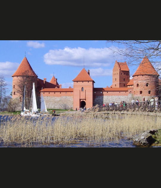 Monumental ch&acirc;teau de Trakai