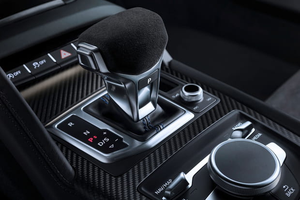 Un coupé à boîte robotisée