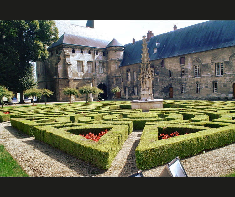 Beauvais, la ville picarde tr&egrave;s fleurie