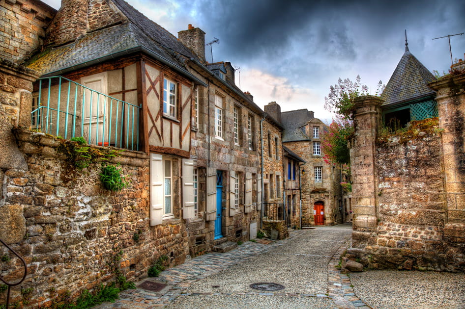 Moncontour, parmi les &quot;Plus beaux villages de France&quot; dans les C&ocirc;tes d'Armor