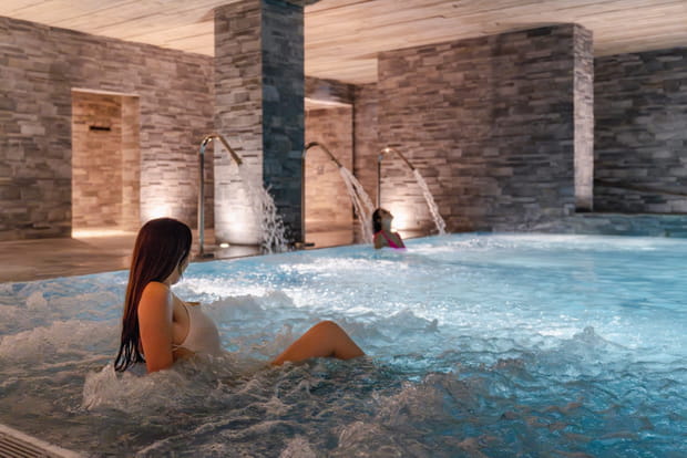 Le spa de l'Hôtel Lyon Métropole et ses différents espaces de détente