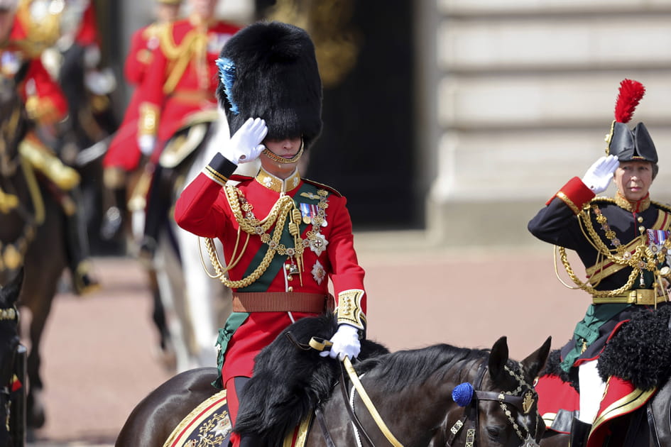 William en tenue militaire