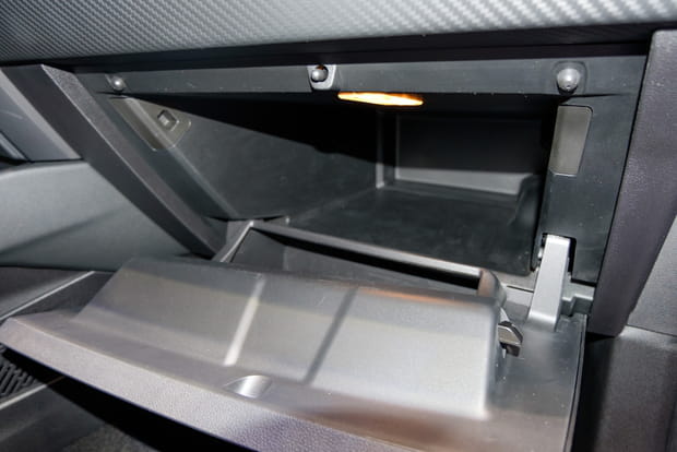 Une grande boîte à gants