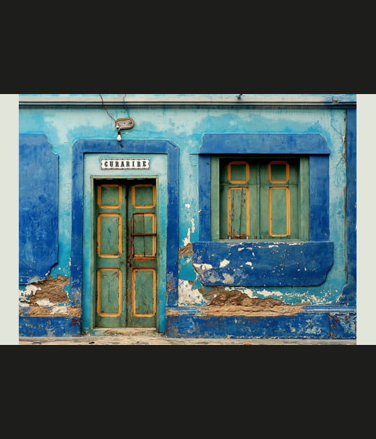 Le mur bleu