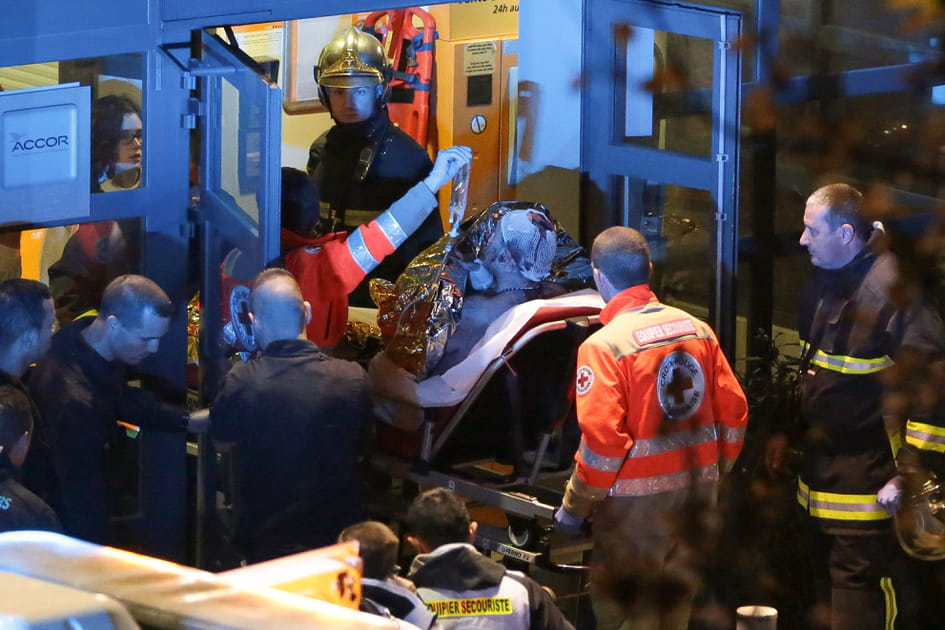 Le bilan&nbsp;: un mort et 56&nbsp;bless&eacute;s autour du Stade de France