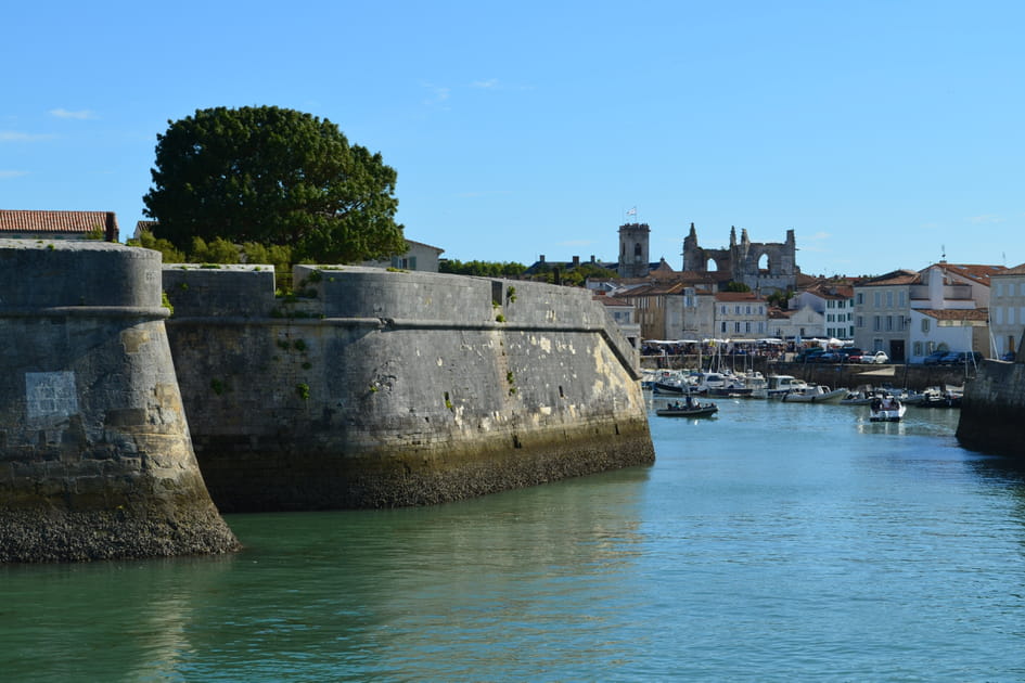 La citadelle de Saint-Martin-de-R&eacute;, construite par Vauban