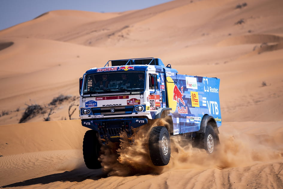 Sotnikov trace sa route chez les camions